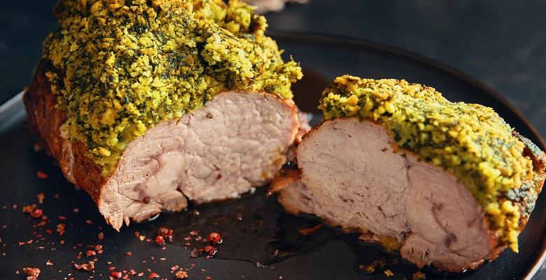 Kalbshohrücken mit Kräuterkruste