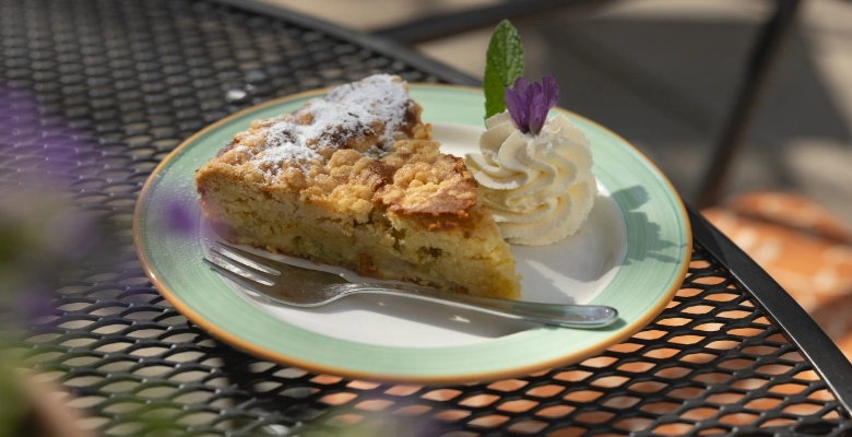 Bio-Früchtekuchen mit Streusel